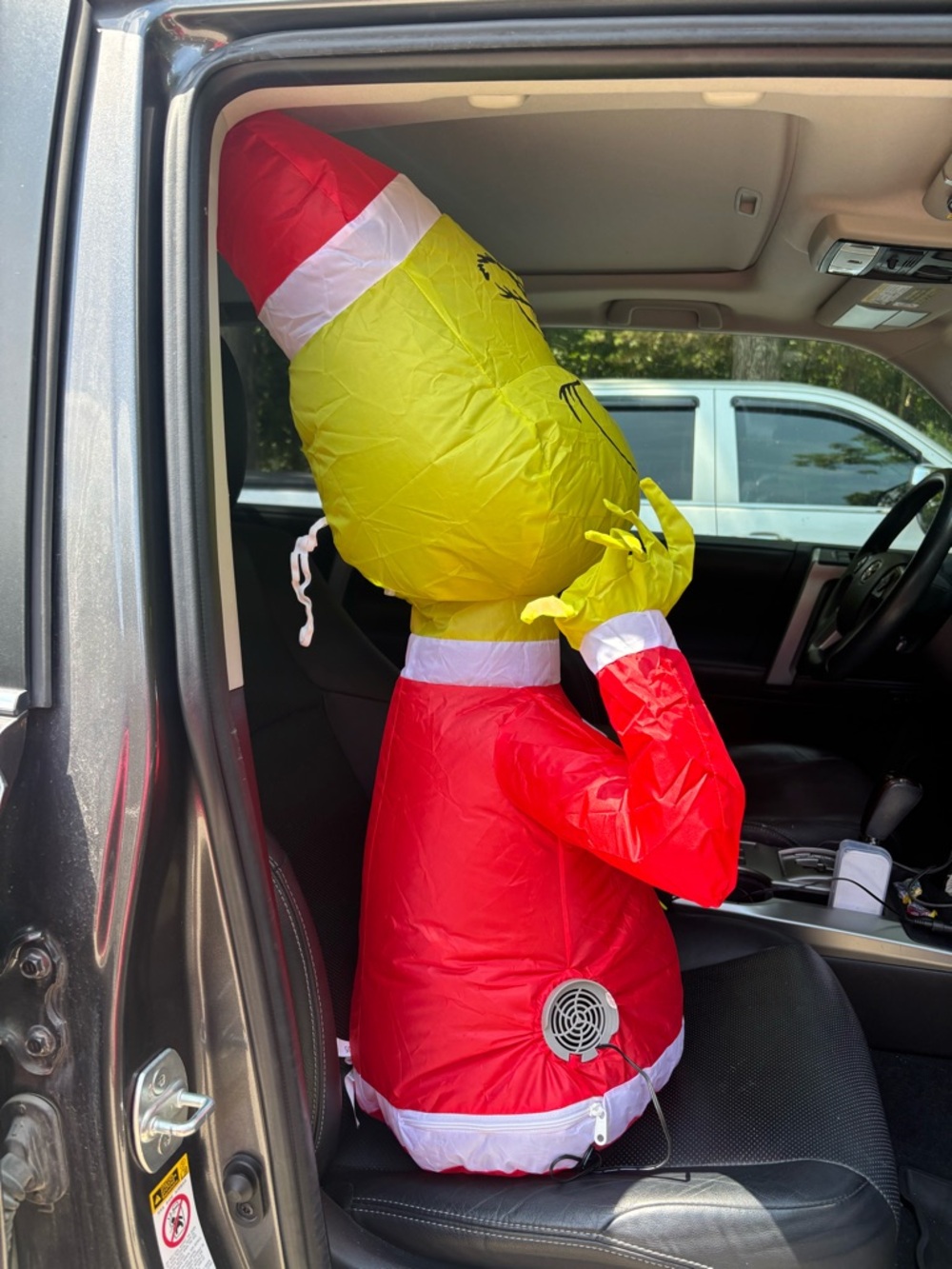 Dr Seuss The Grinch Car Buddy Airblown Inflatable 3 Foot Tall with Car Adaptor - Picture 13 of 14